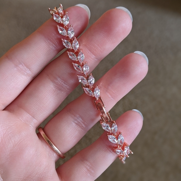 Rose gold bracelet - Picture 1 of 3